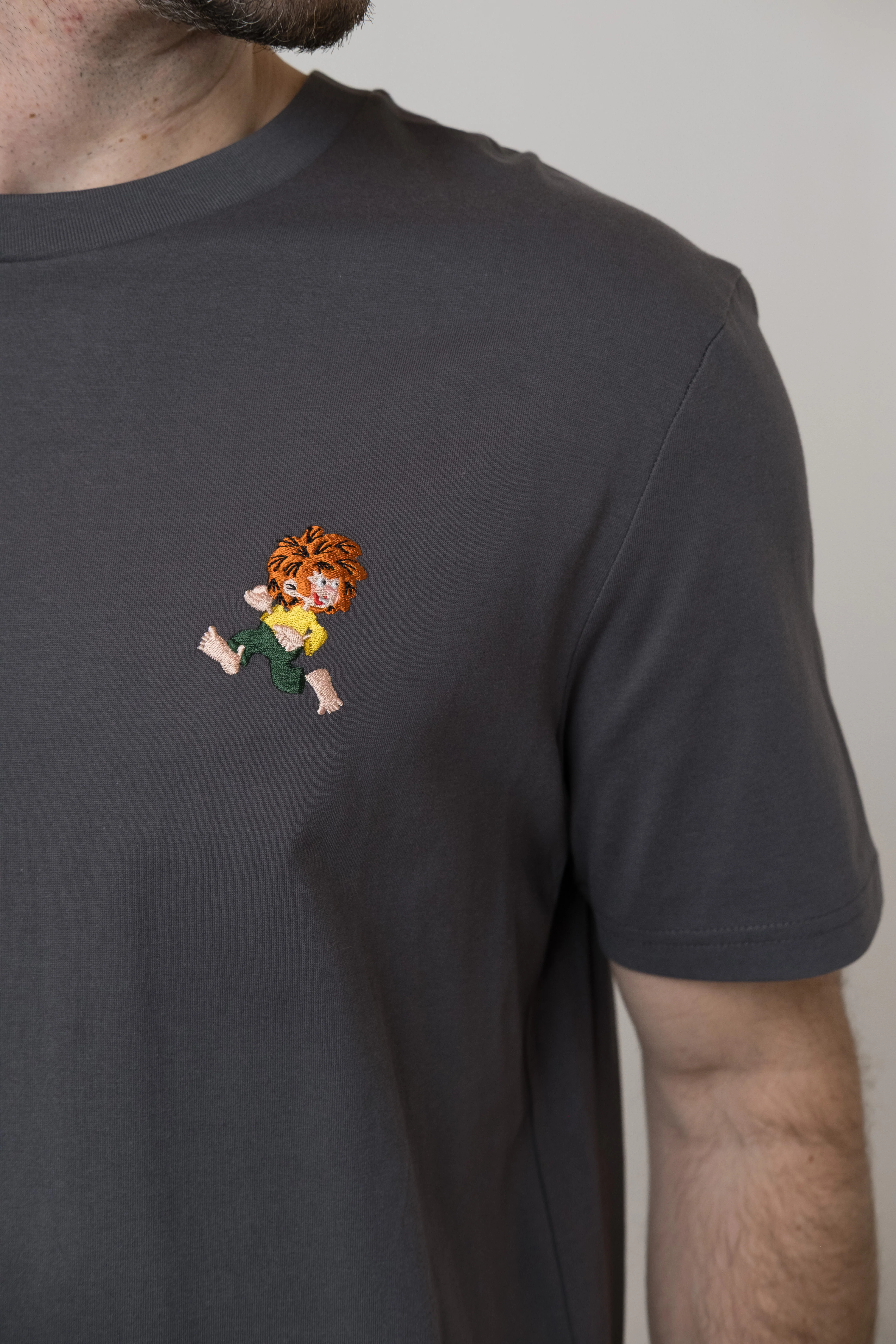 T-Shirt "Grantler Klub: Pumuckl" - dunkelgrau - Image 3