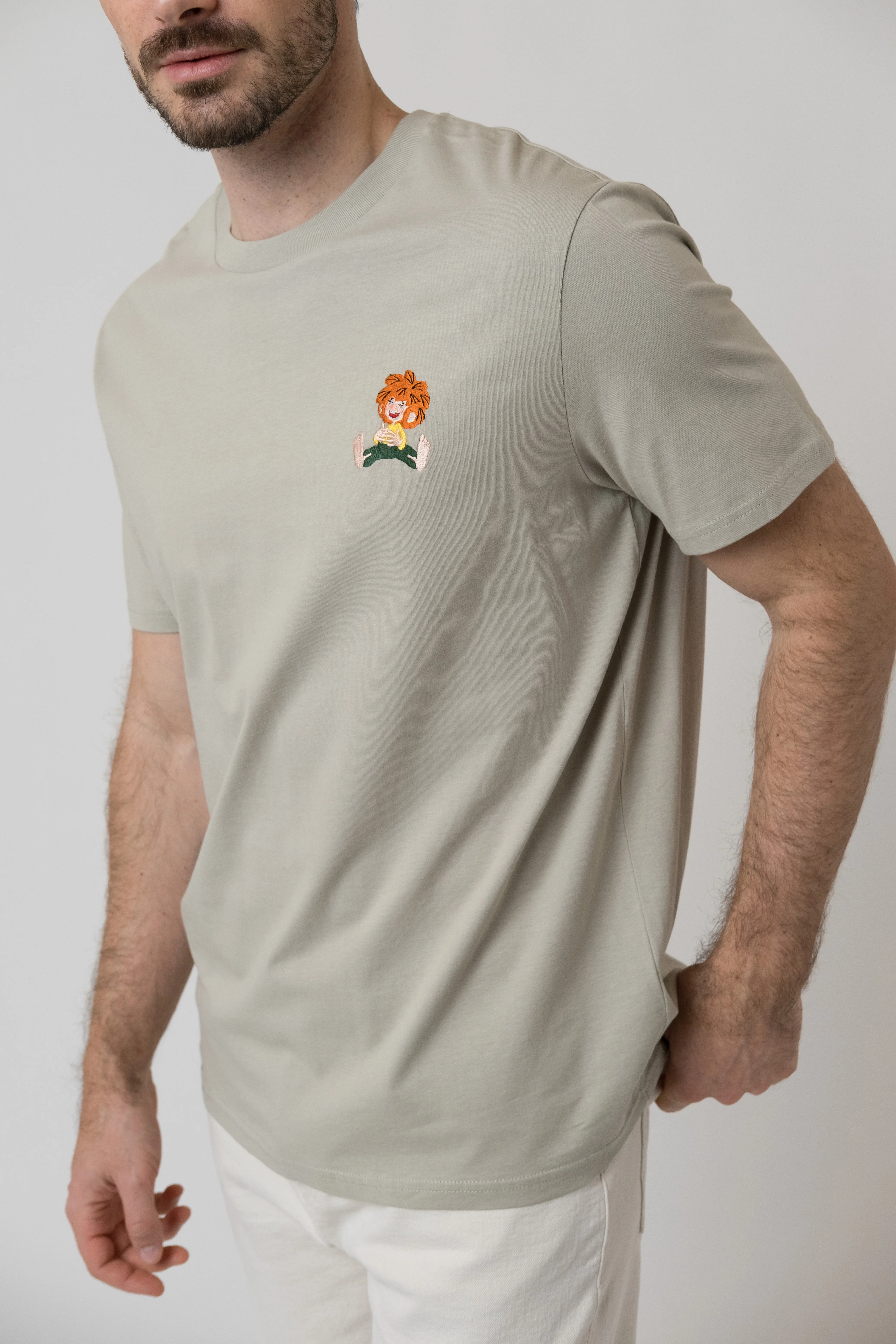 T-Shirt "Pumuckl lacht" - sand - Image 4