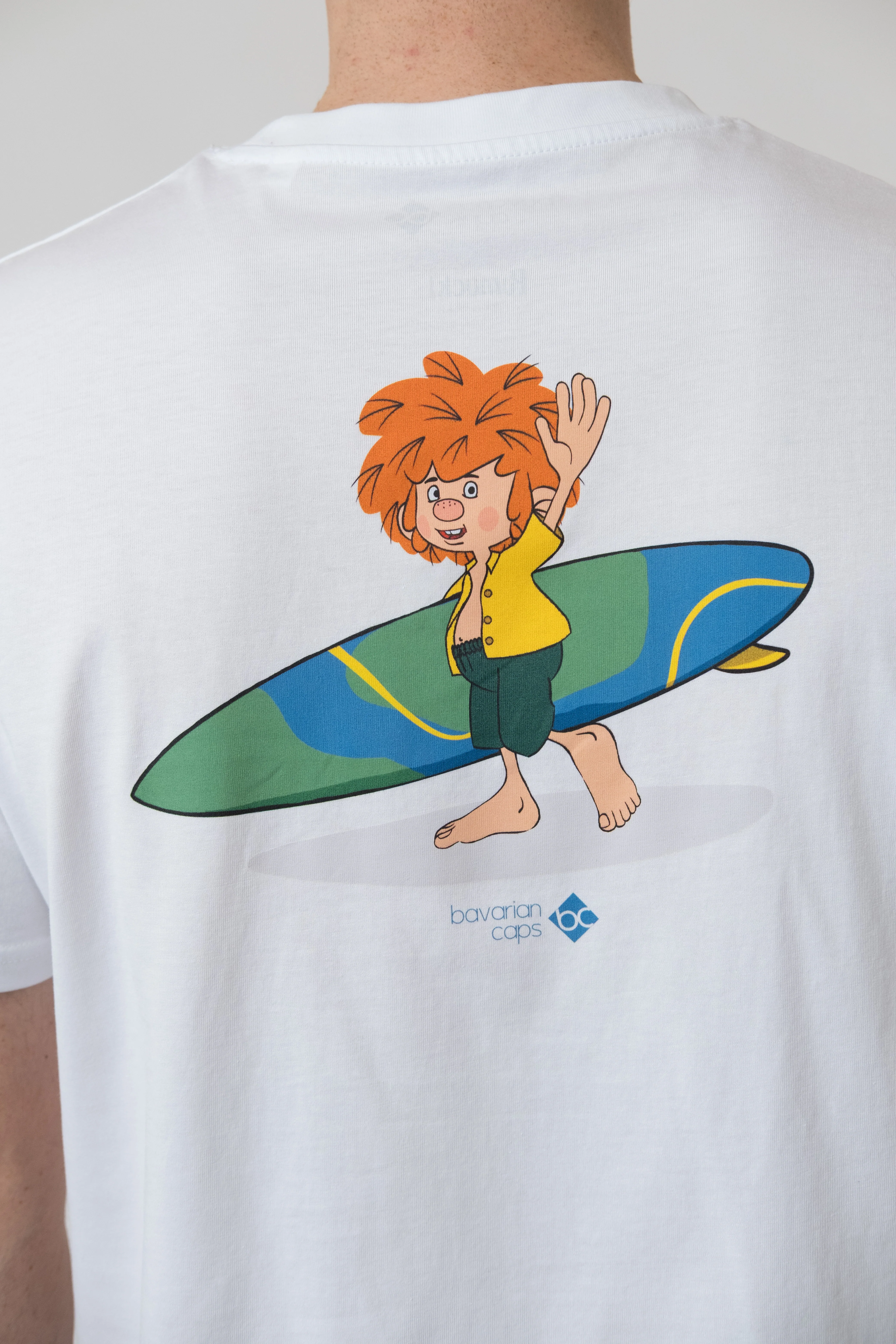 T-Shirt "Pumuckl surft" - weiß - Image 4